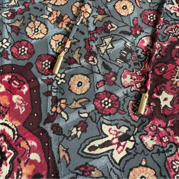 White House Black Market Boho Print Bell Sleeve Dress Size XS - Picture 5 of 12